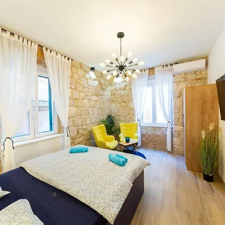 Apartment Kolura *