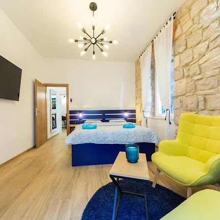 Apartment Kolura Vis